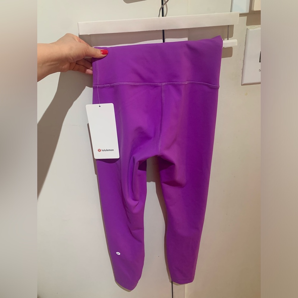 LULULEMON LEGGINGS SIZE 4 25” - Picture 3 of 5